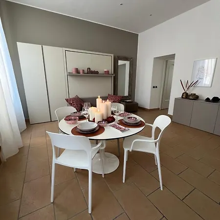 Apartment Dama In Center Como